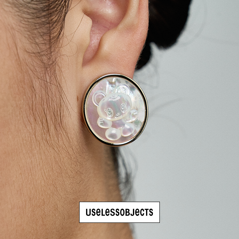 Feifei Carved Mother-of-Pearl Earring Clip