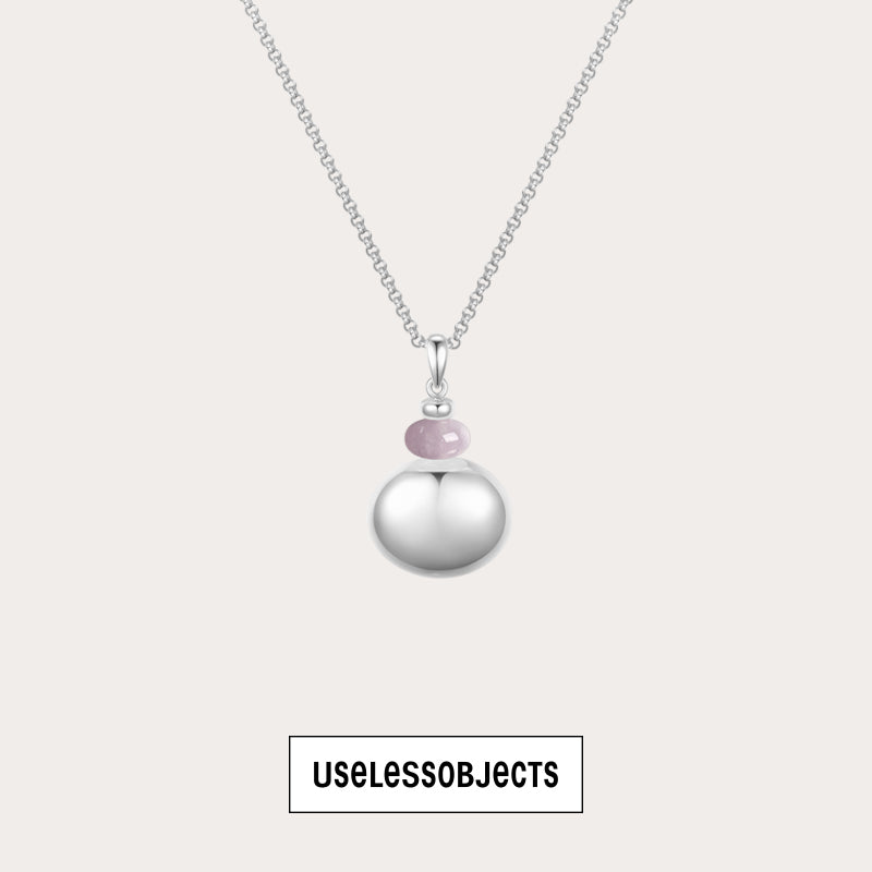 Essential Hulu necklace